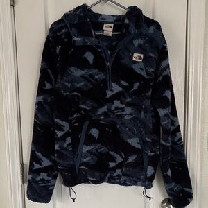 Men’s Small The North Face Camouflage Fleece Hooded Jacket